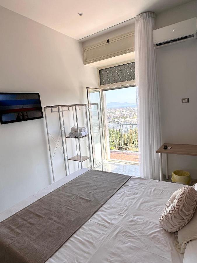 Airport Seaview Rooms Napoli Bagian luar foto