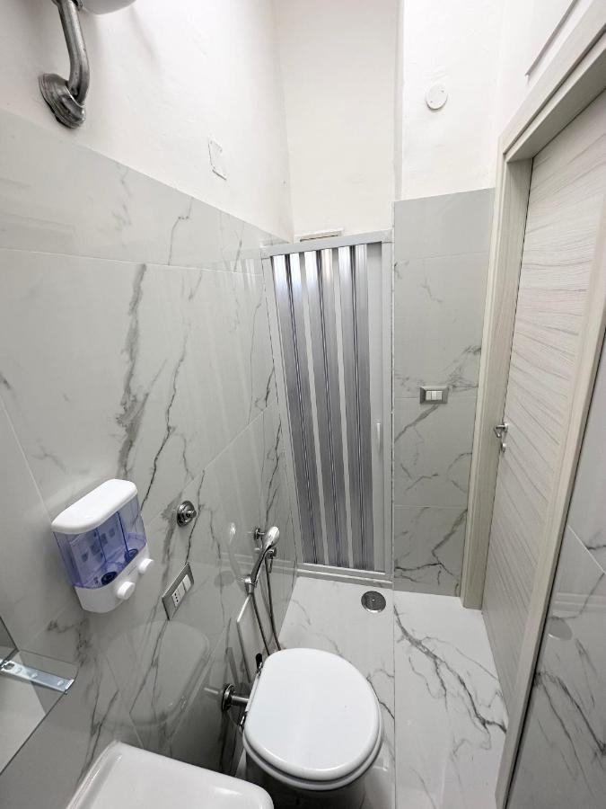 Airport Seaview Rooms Napoli Bagian luar foto