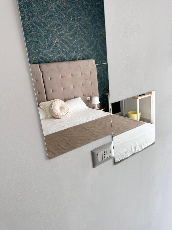 Airport Seaview Rooms Napoli Bagian luar foto