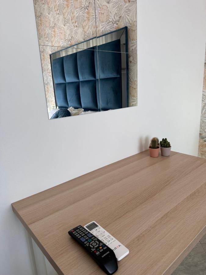 Airport Seaview Rooms Napoli Bagian luar foto