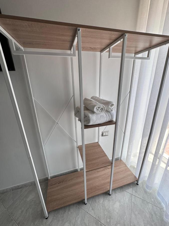 Airport Seaview Rooms Napoli Bagian luar foto