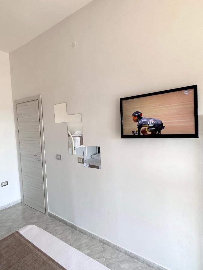 Airport Seaview Rooms Napoli Bagian luar foto